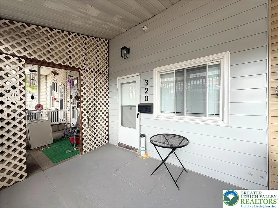 320 2nd Ave