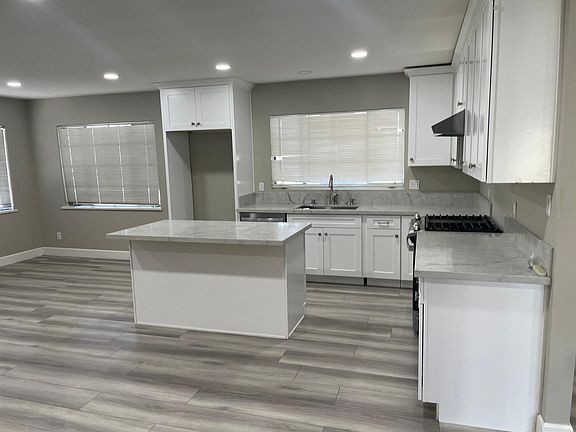 4th image of 766 W Granada Ct