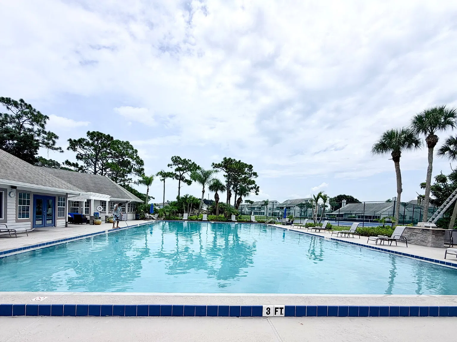 3 bed, 2.0 bath, 1491 sqft, $1,895 — Photo 2