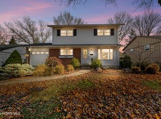 1220 Birch Ave, Maumee, OH 43537