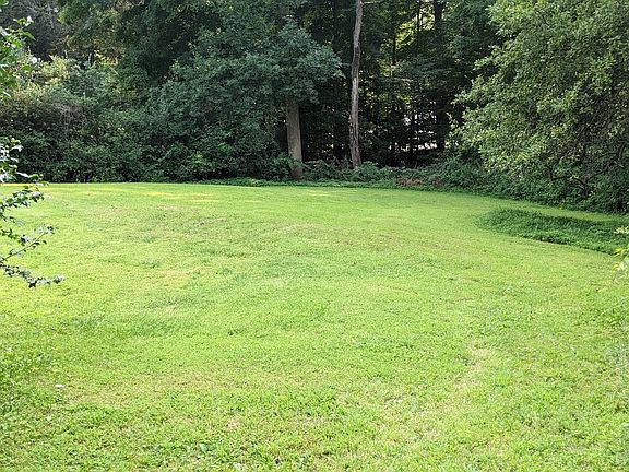 Very large and sectioned off back yard. Perfect for entertaining