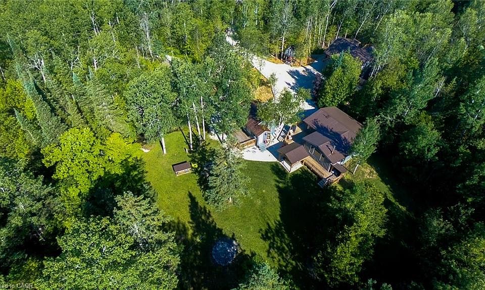 1st image of 102 Cape Chin Rd N