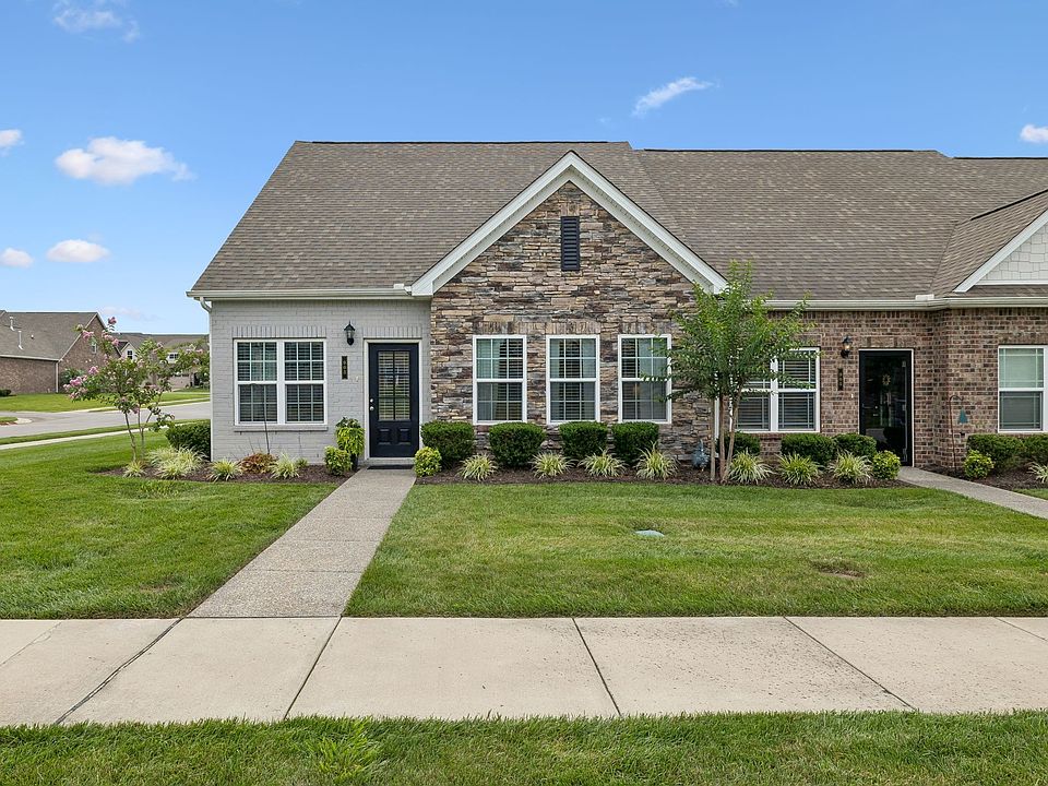 1st image of 903 Meadowcrest Way