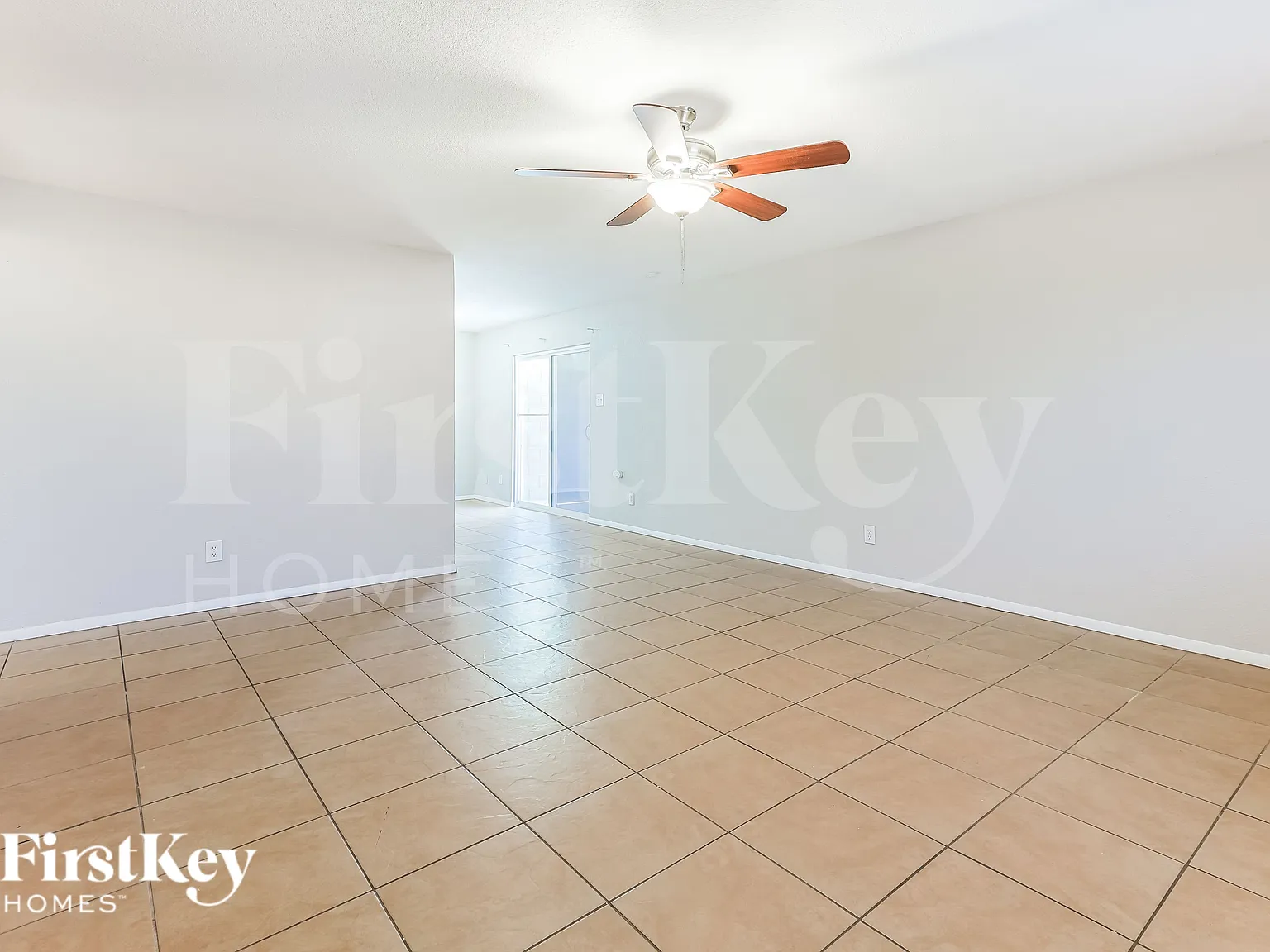 3 bed, 2.0 bath, 1128 sqft, $1,985 — Photo 2