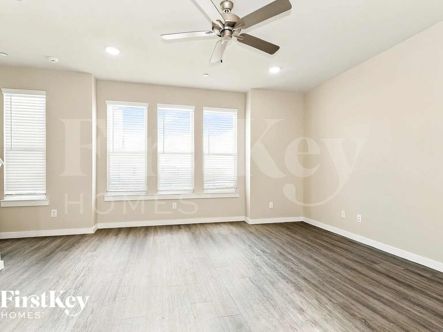 4 bed, 4.0 bath, 2013 sqft, $2,675 — Photo 3