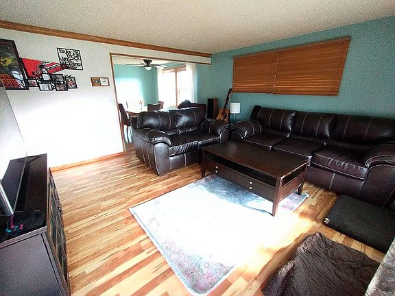 4th image of 1837 Edgewood Dr