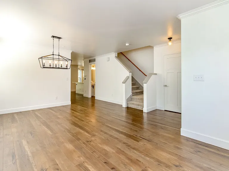 1661 Jensen Ave — Photo 23
