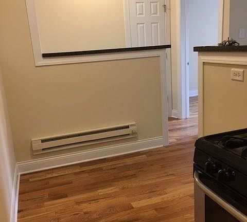 5th image of 511 W Melrose St APT 205A