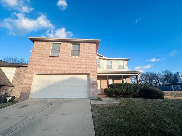 2304 Collington Dr, Roanoke, TX 76262