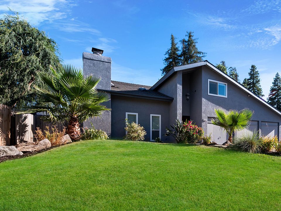 1st image of 3205 E Grove Avenue