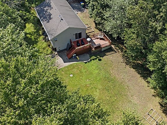 4th image of 130 Grove St