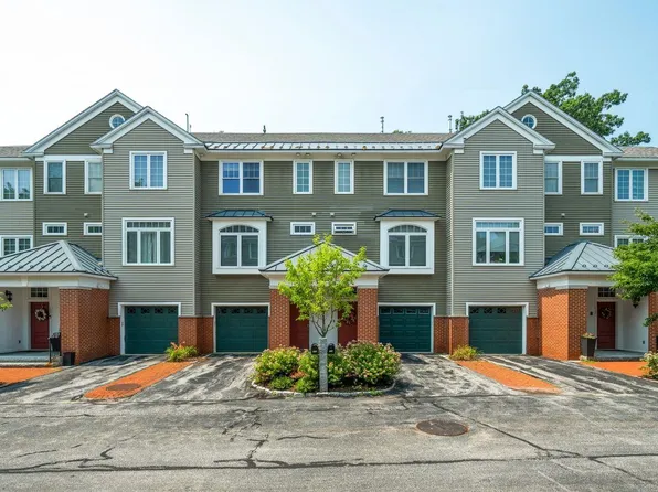 123 Riverwalk Way, Manchester, NH 03101