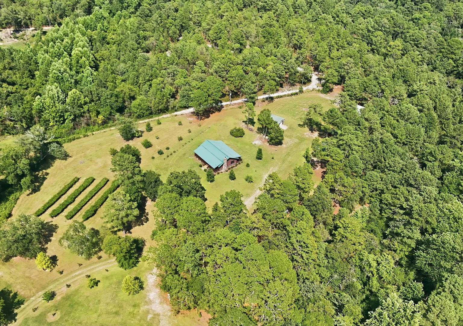 2 Bedroom Log Cabin on 11.98 Acres. — Photo 4