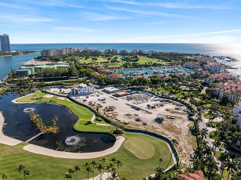 19112 Fisher Island Dr #19112 — Photo 34