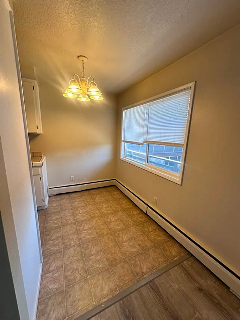 Union Manor Apartments — Photo 3
