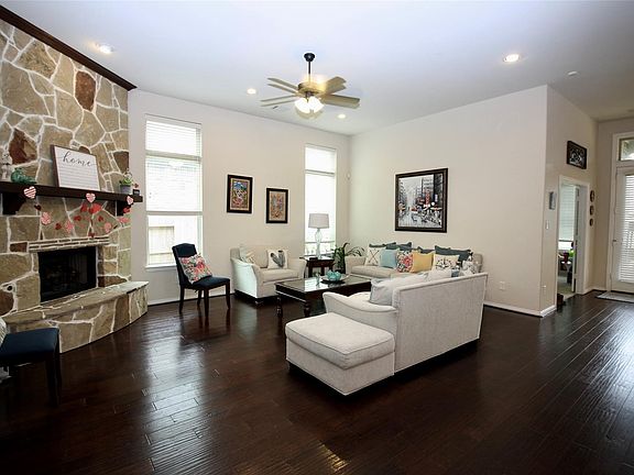 4th image of 24989 Parsons Mill Dr