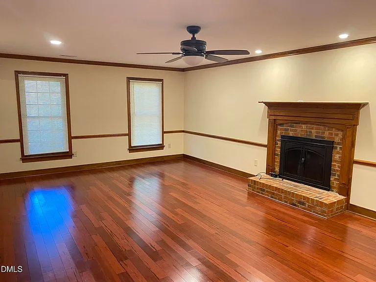 5 Trump Ct — Photo 14
