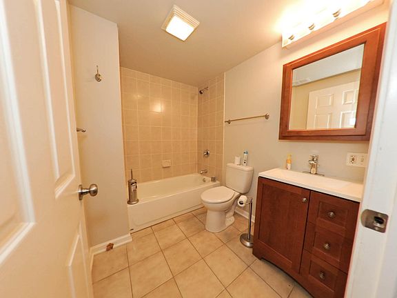 4th image of 4434 W 28th St #1