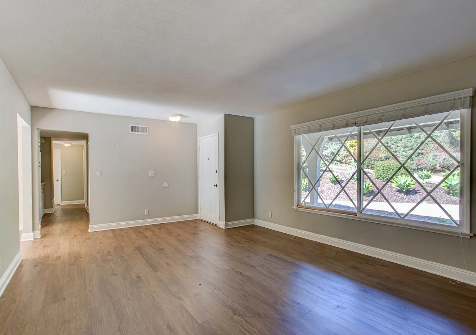 Beautiful Renovated 3bd/2bth Mesa Home — Photo 3