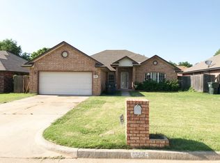 10525 Kristie Ln, Midwest City, OK 73130