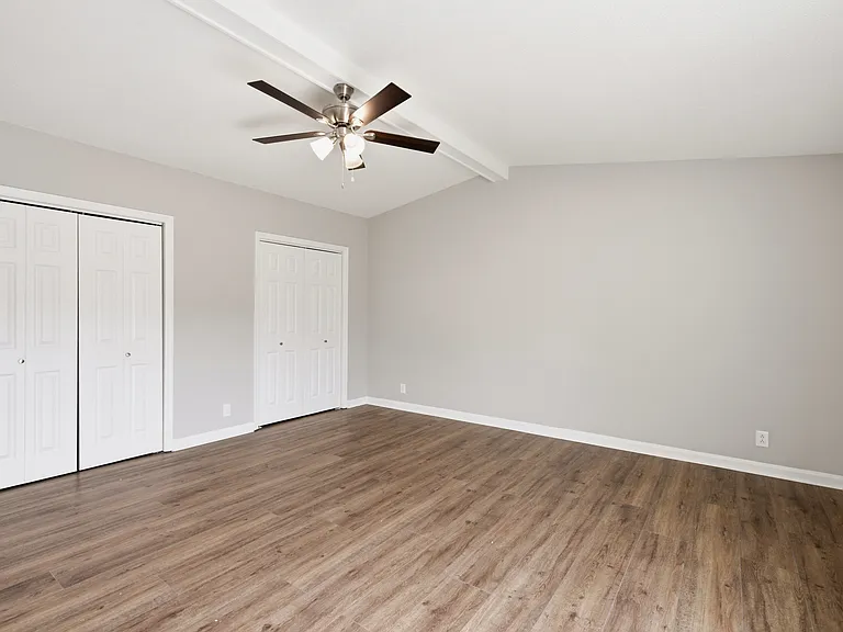 944 Patio Dr — Photo 12