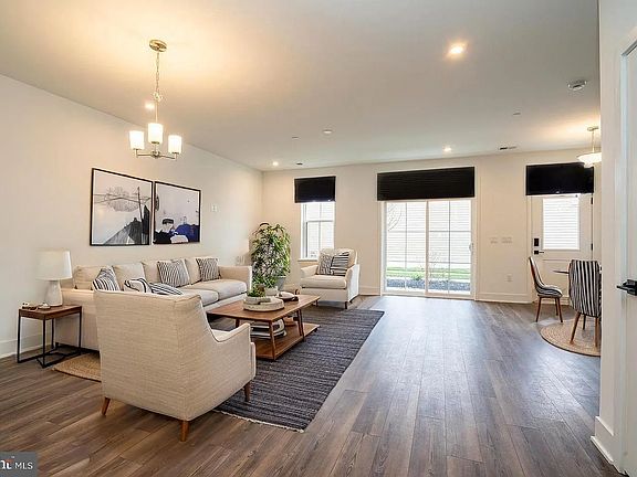 Open space to add furniture for Sitting