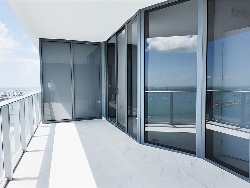 1st image of 700 NE 24th St #567