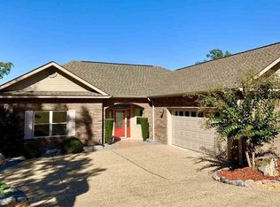 41 Pertusa Dr, Hot Springs Village, AR 71909