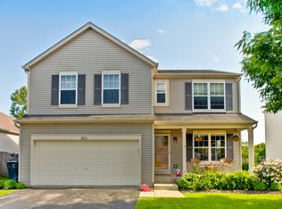 871 Sioux Dr, Round Lake Heights, IL 60073