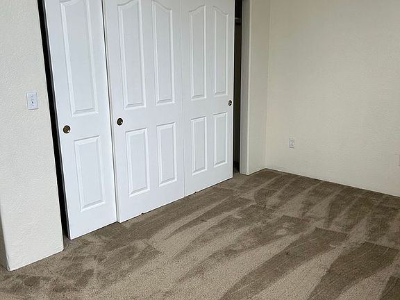 5th image of 3951 Arrowhead Dr #3951C