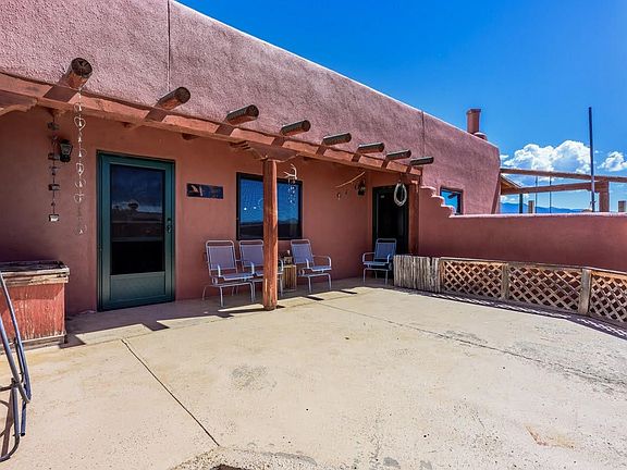 4th image of 33 Garcia Ln