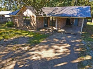114 Williams St, Bruce, MS 38915