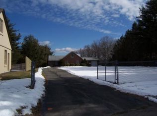 25 Skyridge Ln, Springfield, MA 01128