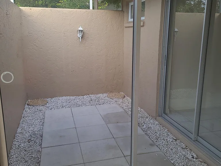 4273 Eastwood Dr — Photo 10