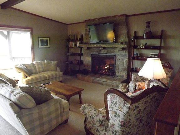 4th image of 138 Azalea Ln
