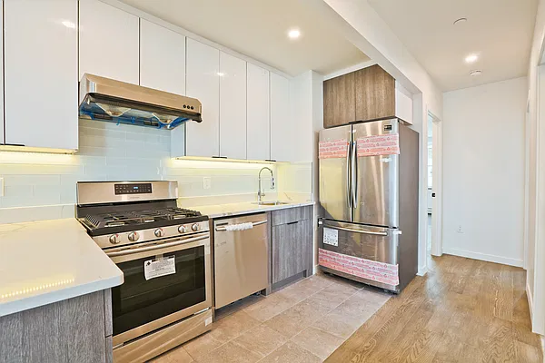 Sold by Eugene Huang, LREB | media 6