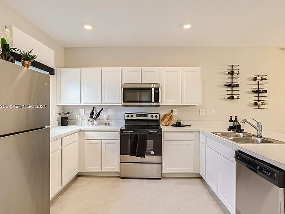 5th image of 441 NE 1st Ave #445