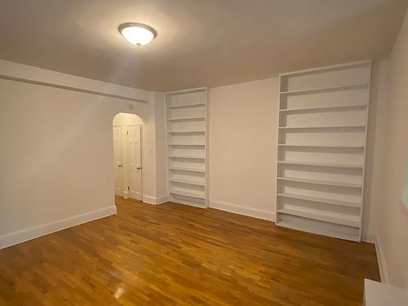 2nd image of 5 E 67th St #1CB