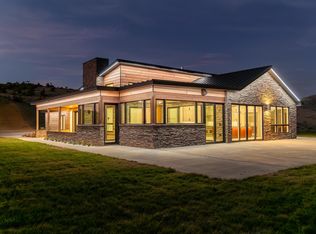 608 & 614 Olive Glenn Dr, Cody, WY 82414