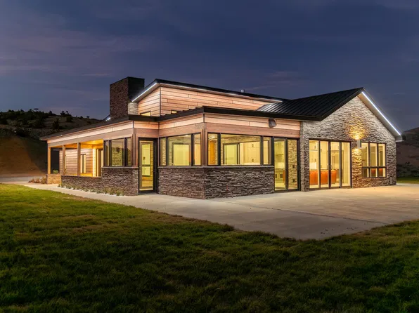608 & 614 Olive Glenn Dr, Cody, WY 82414