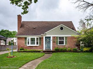 2828 Trafford Rd, Royal Oak, MI 48073