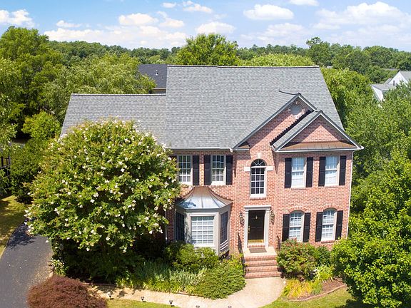 2nd image of 6001 Glen Abbey Dr
