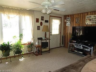 3rd image of 2042 Samuel Dr