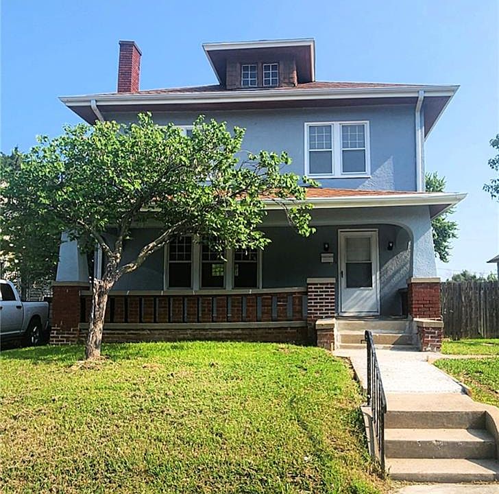1st image of 2421 Olive St