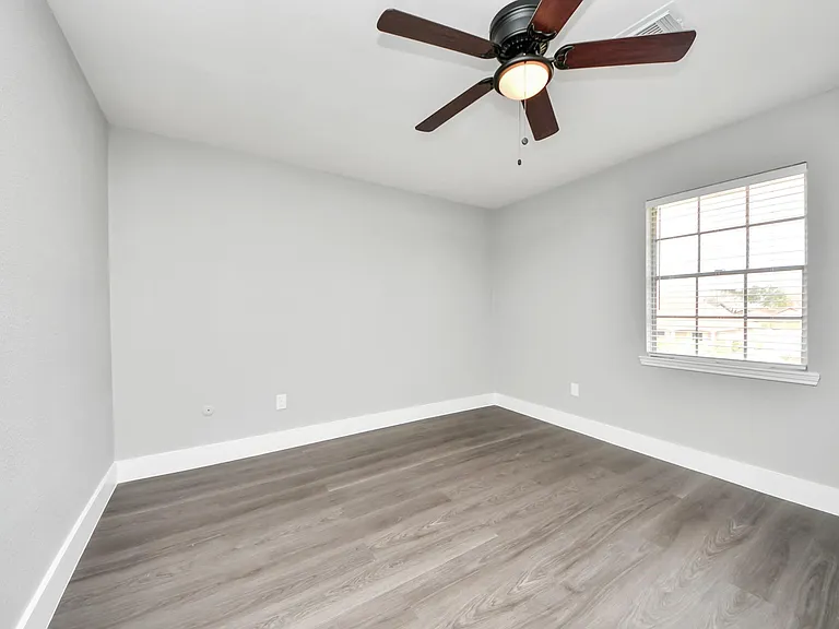 15423 Ridingwood Dr — Photo 27