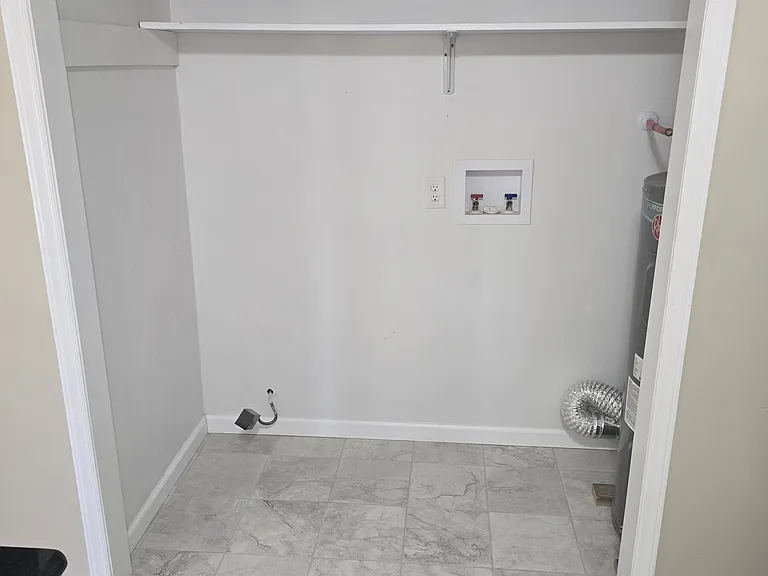 6550 Venture Dr — Photo 9