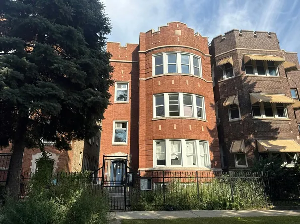 7825 S Cornell Ave, Chicago, IL 60649