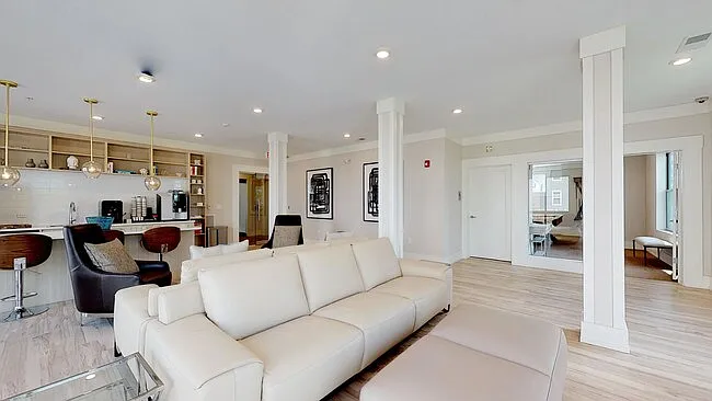 Bedford Hall Apartments — Photo 3