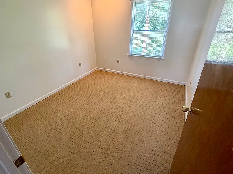 820 Locust St #3 — Photo 8