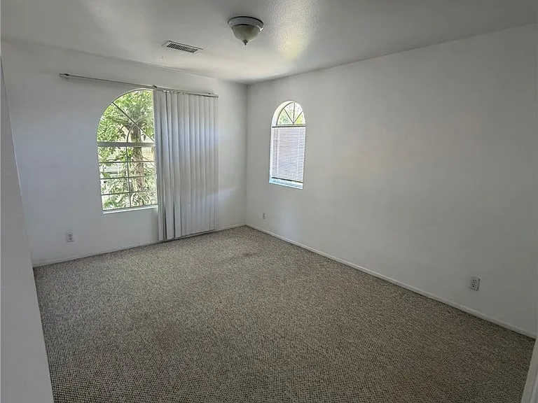 4246 La Rica Ave #A — Photo 13